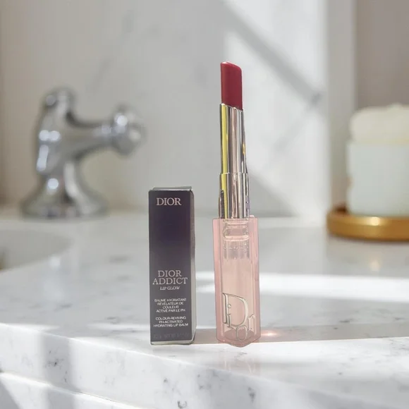 Dior Addict Lip Glow Balm Shade Strawberry #031 NWB - Picture 4 of 5